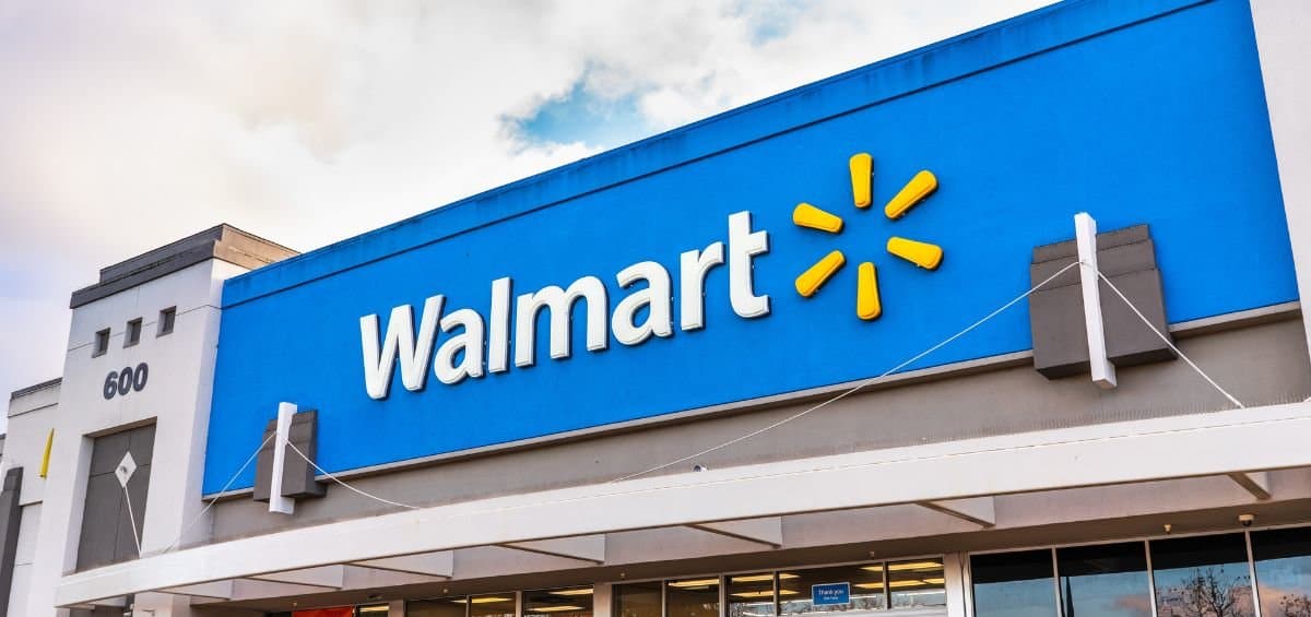 Featured image for Major Retailer Pet Insurance: Is This Coverage Right for Your Pet? - Comprehensive pet insurance guide